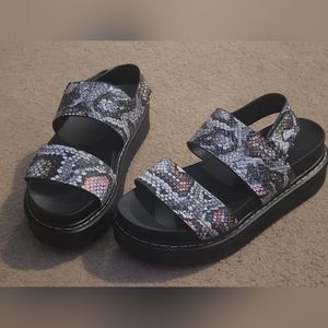 Womens sandals